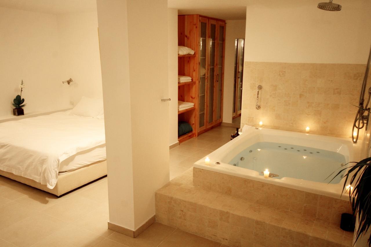 Villa Above The Sea Ein Hod Esterno foto