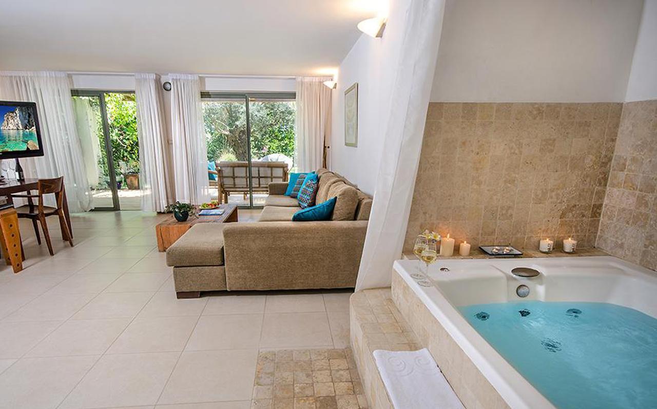 Villa Above The Sea Ein Hod Esterno foto